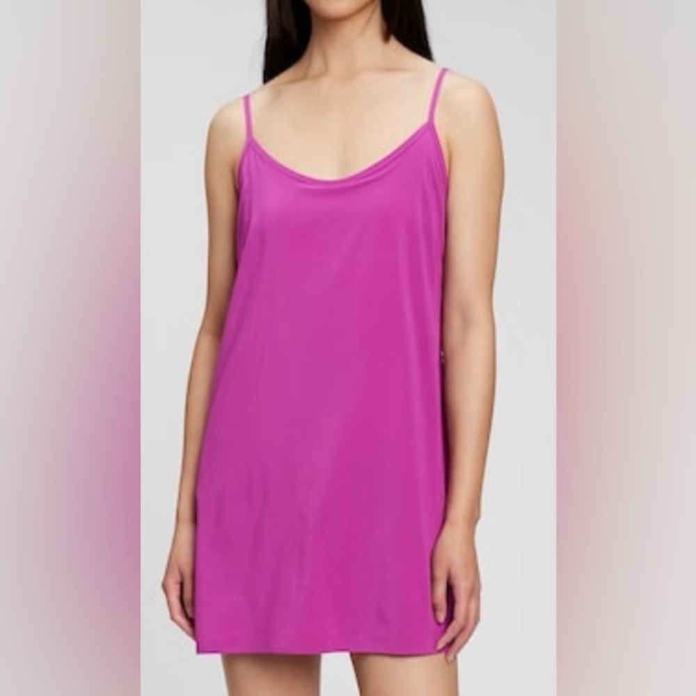 Gap Fit Women's Fuchsia Tennis Dress Size: L (NWT)